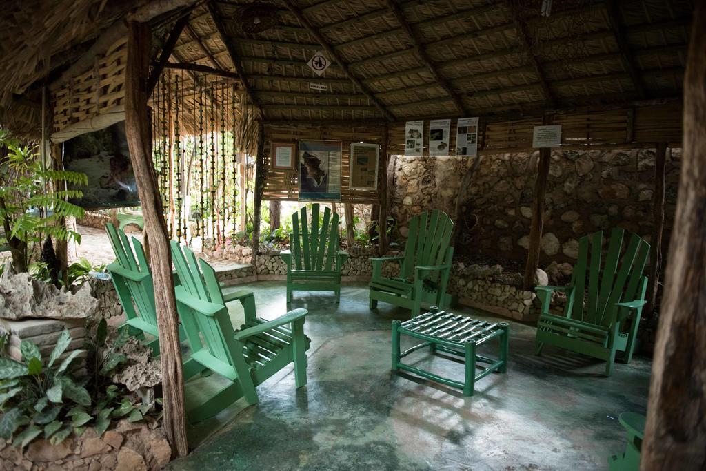 Hostal Dona Chava Pedernales Exterior photo