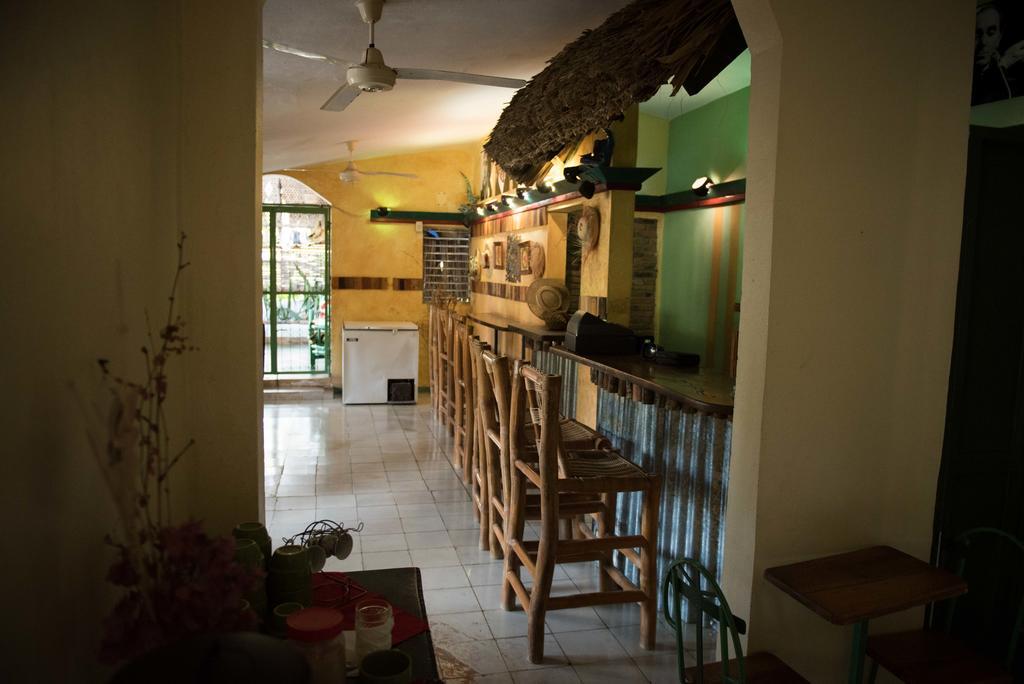 Hostal Dona Chava Pedernales Exterior photo