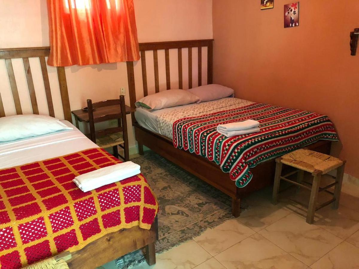 Hostal Dona Chava Pedernales Exterior photo